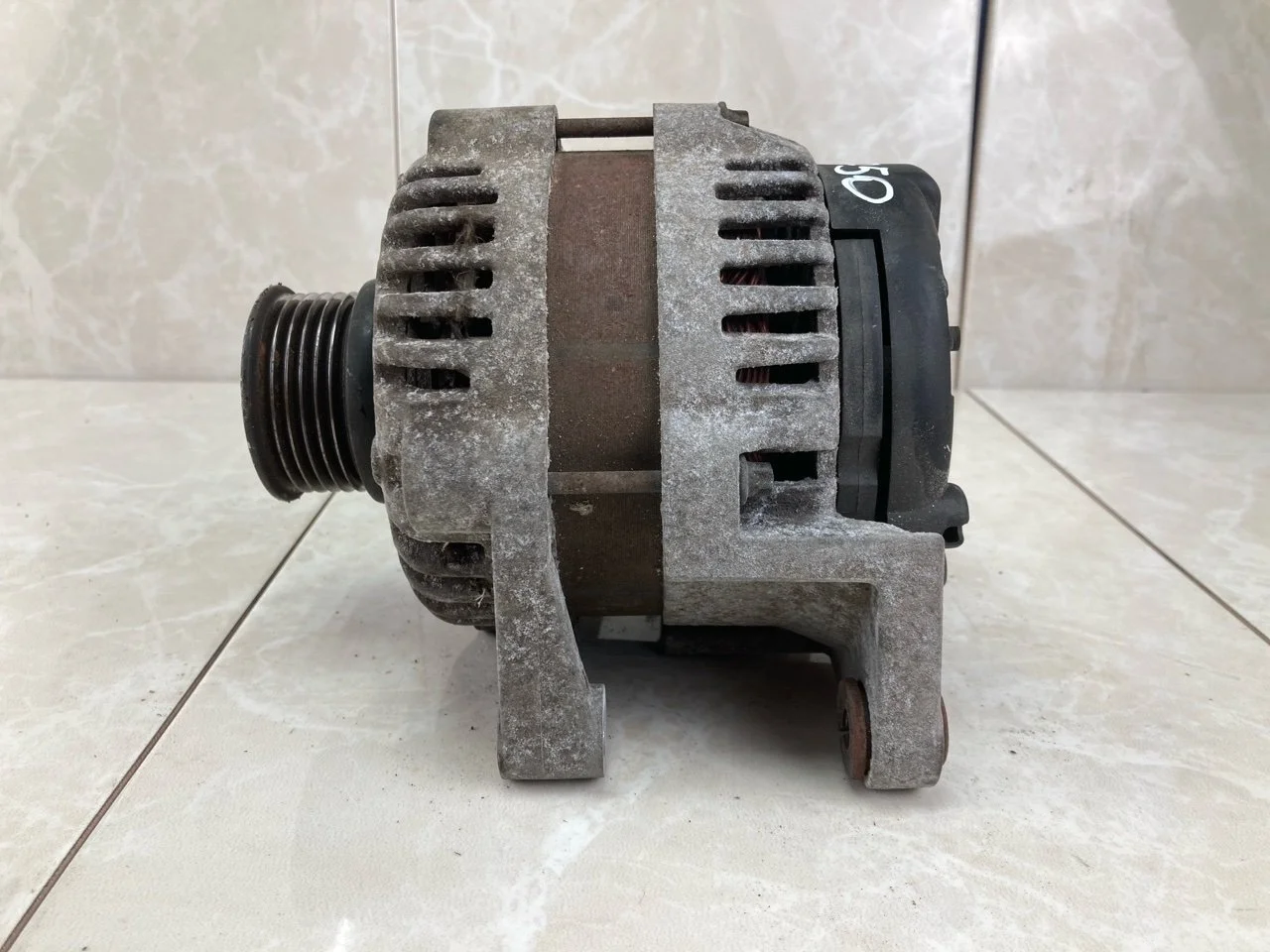 Генератор Chevrolet Cruze 2009-2016 13502595 1.6 F16D4
