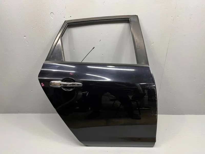 Дверь Mazda 3 2008 BK хэтчбек