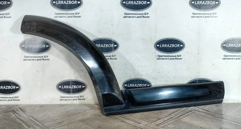 Молдинг двери задней правой DISCOVERY 3 L319 05-09