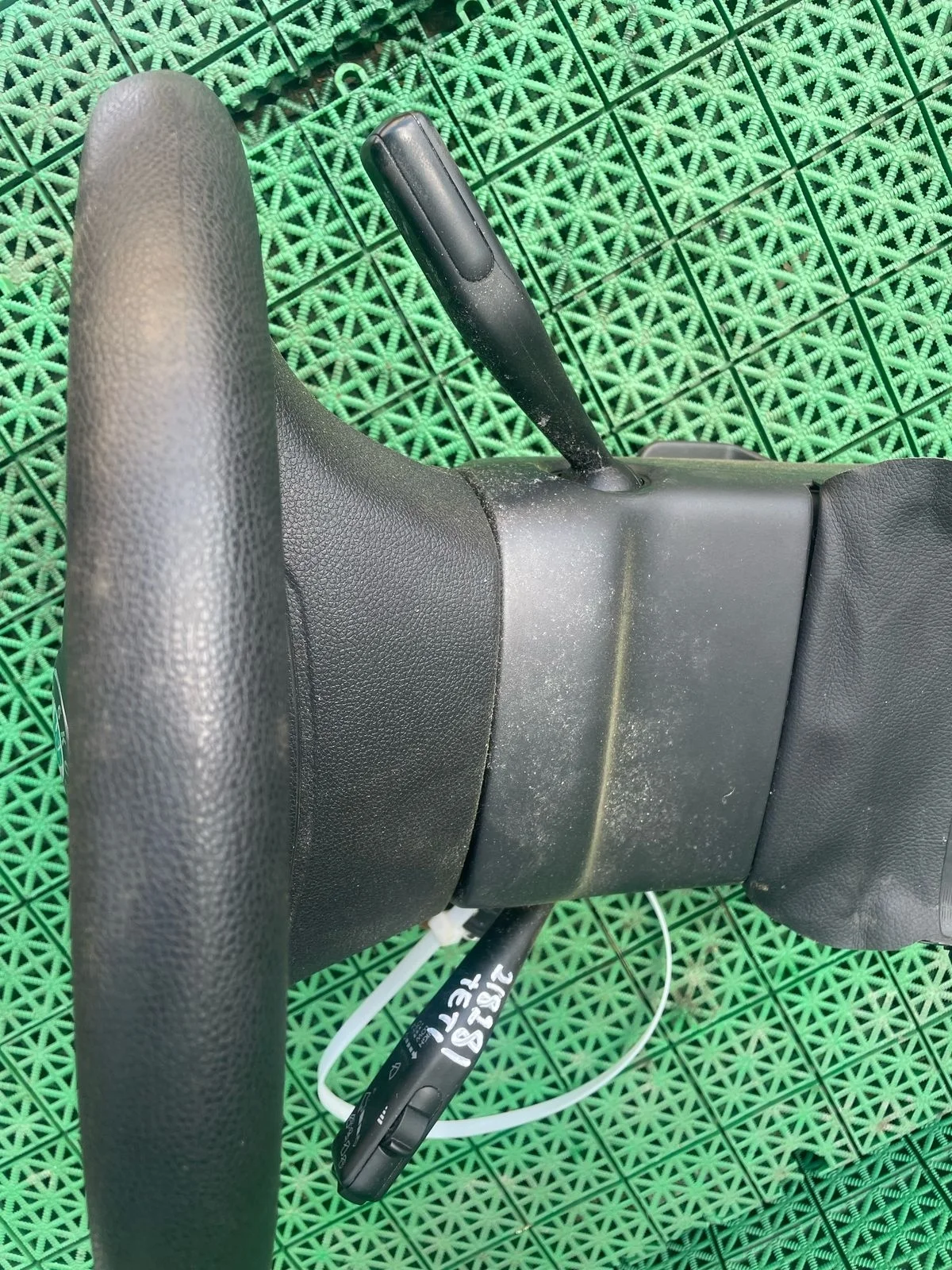Переключатель подрулевой SKODA OCTAVIA 1Z, VOLKSWAGEN GOLF 7, PASSAT B7, TIGUAN 2009- б/у OCTAVIA 1Z(2004-2012);GOLF 6(2009-2013)