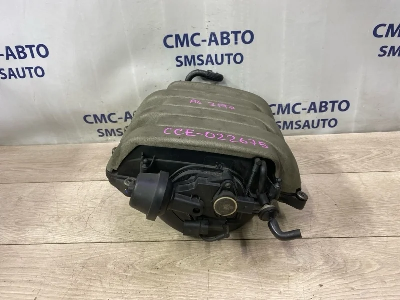 Коллектор впускной Audi A6 2010 06E133210M C6 2.8 CCE