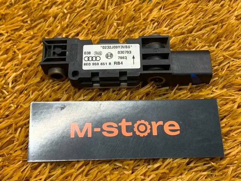 Датчик airbag ( удара) Audi A4 2003 B6/8E