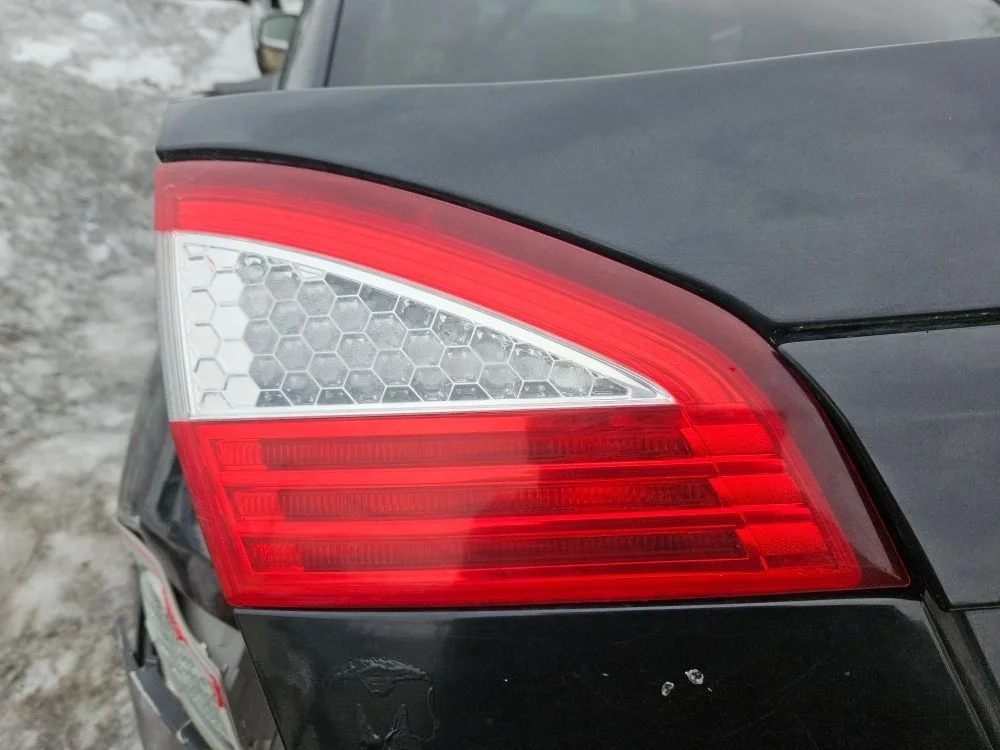 Фонарь левый внутренний на Ford Mondeo 4 дорест