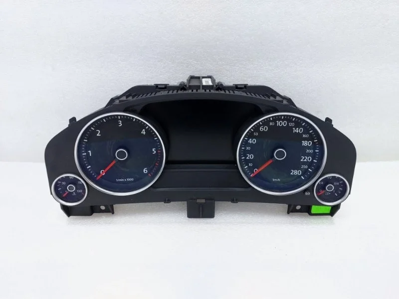 Панель приборов Volkswagen Touareg 2014 NF
