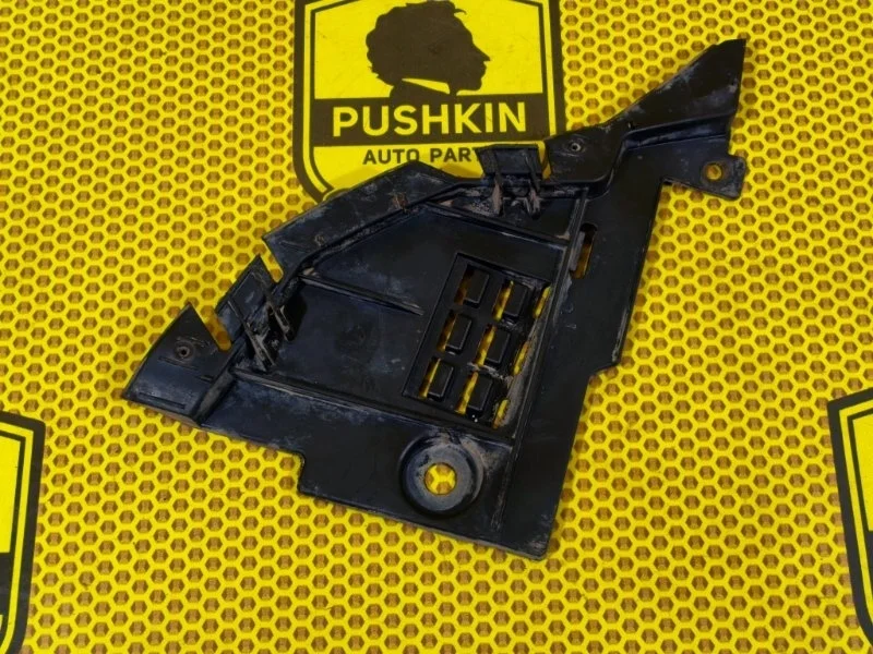 Пыльник бампера передний левый Renault Logan L8