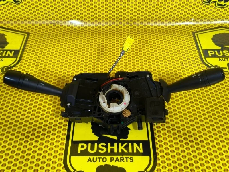 Переключатель подрулевой Renault Logan L8 K7M 812