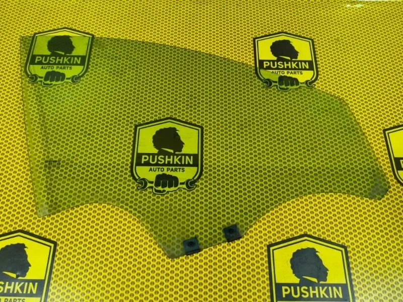 Стекло двери переднее правое Renault Logan L8 K7M