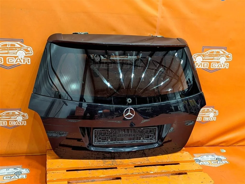 Крышка багажника Mercedes-Benz