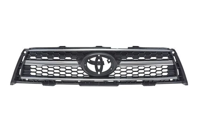 Решетка радиатора Уценка 10% (сломаны направляющие, царапины) TOYOTA RAV4 XA30 2008-2010, RAV4 XA30 2010-2012