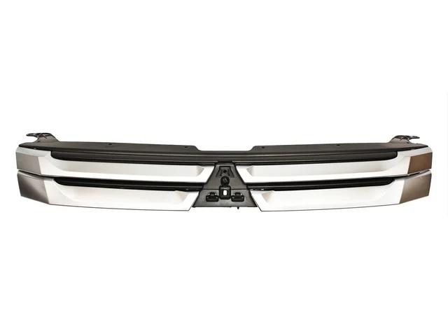 Решетка радиатора MITSUBISHI OUTLANDER GF 2014-2015