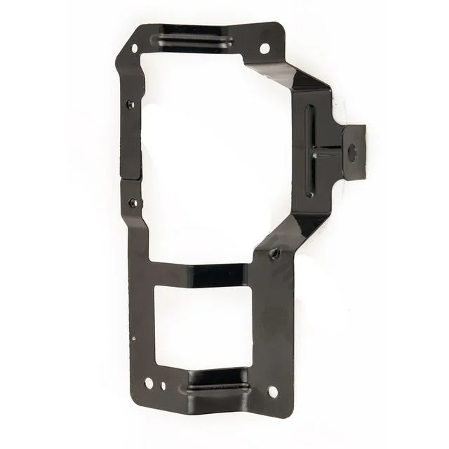 Кронштейн противотуманной фары правой MITSUBISHI PAJERO SPORT I / MONTERO SPORT I K9 2005-2008, PAJERO SPORT I / MONTERO SPORT I K9 2000-2004