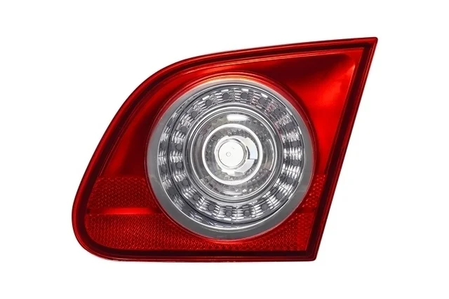 Фонарь задний правый внутренний VOLKSWAGEN PASSAT B6 2005-2010