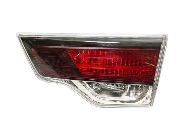 Фонарь задний правый внутренний Уценка 30% (скол) TOYOTA HIGHLANDER XU50 2013-2016