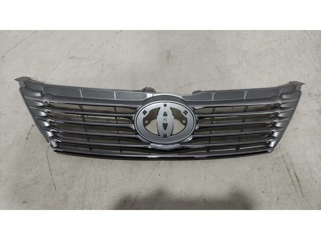 Решетка радиатора Уценка 20% (сломано крепление) TOYOTA CAMRY XV50 2011-2014