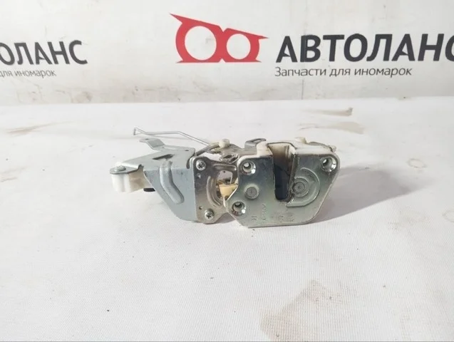 Замок крышки багажника V97W MITSUBISHI PAJERO III / MONTERO III V6 / V7 2003-2006, PAJERO IV / MONTERO IV V8 / V9 2006-2011