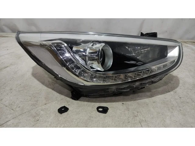 Фара правая Уценка 20% (сломаны крепления) HYUNDAI SOLARIS RB 2010-2017