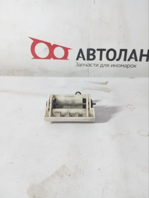 Ручка открывания крышки багажника внешняя V97W MITSUBISHI PAJERO II / MONTERO II V1 / V2 / V3 / V4 1991-1996