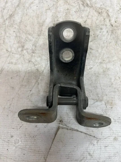 Петля двери передней левой верхняя NHW20 TOYOTA ALPHARD H20 2008-2011, RAV4 XA30 2010-2012, HIGHLANDER XU40 2010-2013, ALPHARD H20 2011-2014