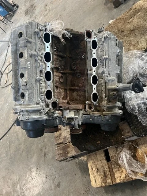Двигатель (трещина поддона) UZJ100 2UZ-FE TOYOTA LAND CRUISER 100 1998-2002, LAND CRUISER 100 2002-2005, LAND CRUISER 100 2005-2007