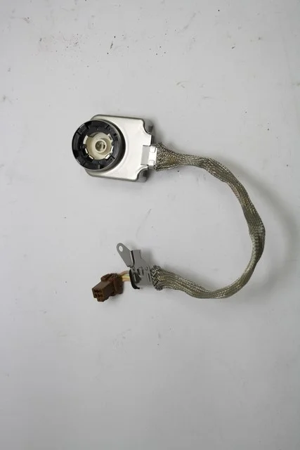 Игнитор блока розжига ксенона L33 NISSAN PATROL Y62 2010-2014, TEANA J32 2008-2012, TEANA J32 2011-2014, TEANA L33 2014-2020, X-TRAIL T31 2010-2015