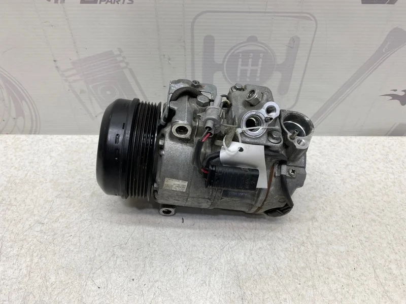 Компрессор кондиционера Mercedes W212