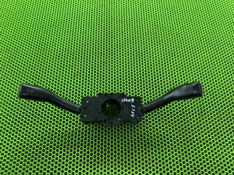 Переключатель подрулевой Audi A6 C5 8L0953513