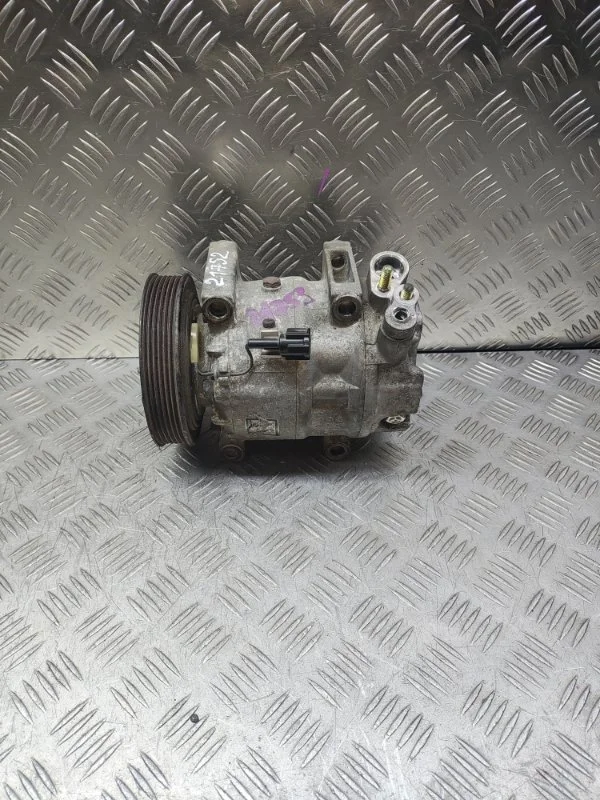 Компрессор кондиционера Nissan Maxima 926002Y010 A33 VQ30DE