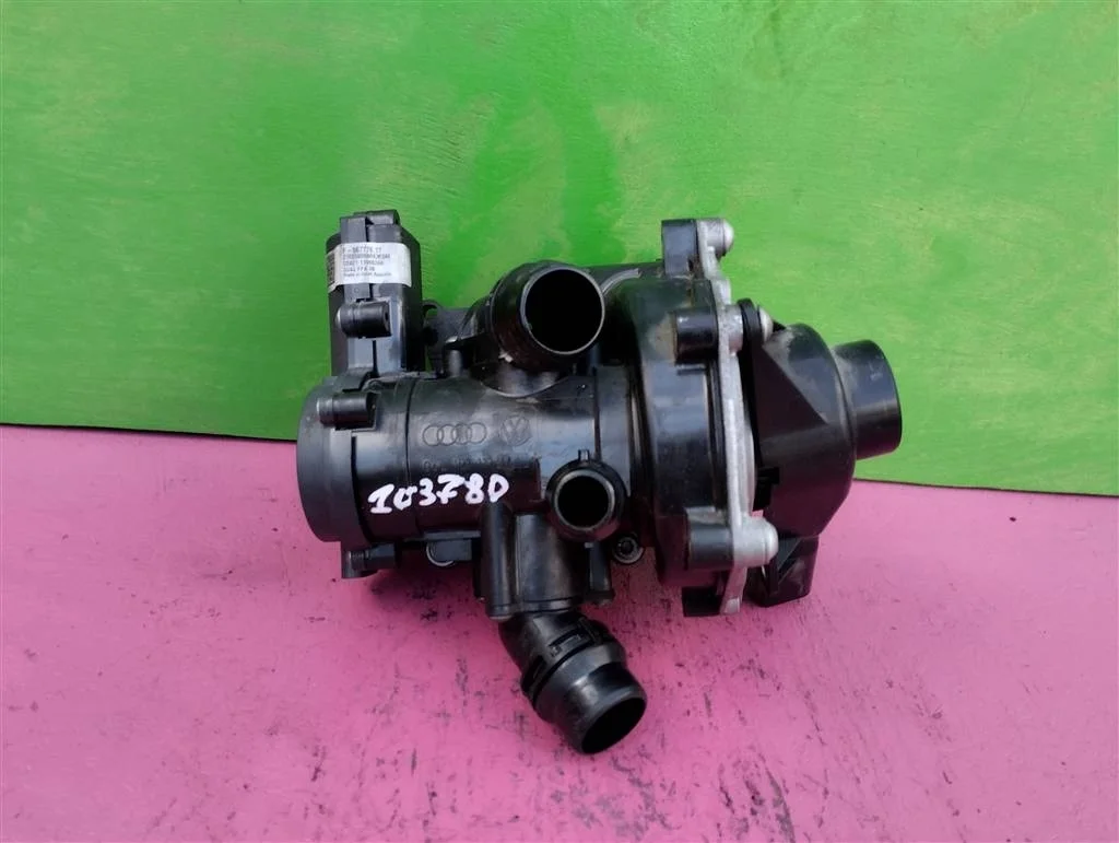 Помпа водяной насос Audi A4 B8 B9 A6 C7 Q5 1,8 2,0