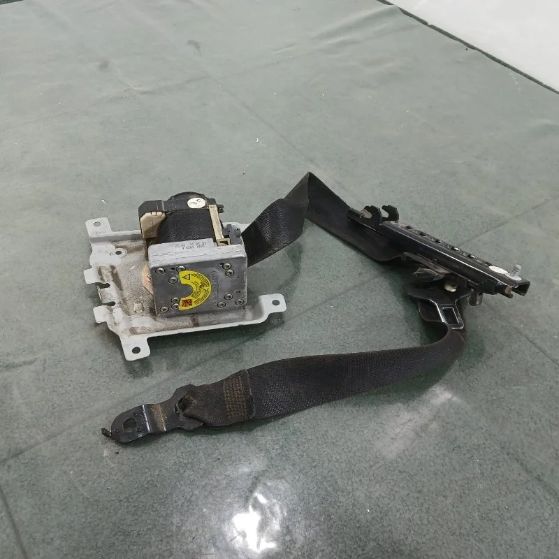 Ремень безопасности Mercedes-Benz C 2001 A2038600185 W203 M111.951, передний левый