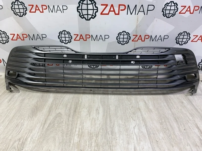 Решетка в бампер передняя Toyota Camry V70 2017-Нв