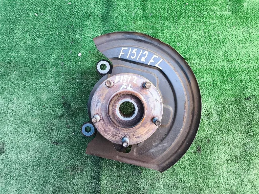 Б.у. кулак поворотный NISSAN JUKE F15E NISSAN JUKE F15E