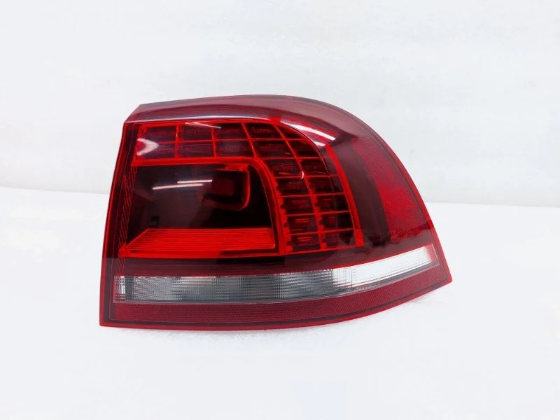 Фонарь Volkswagen Touareg 2014 NF