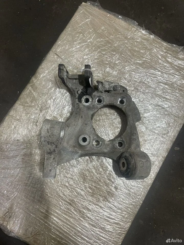 Задний кулак audi a6 c6 4f0505434h