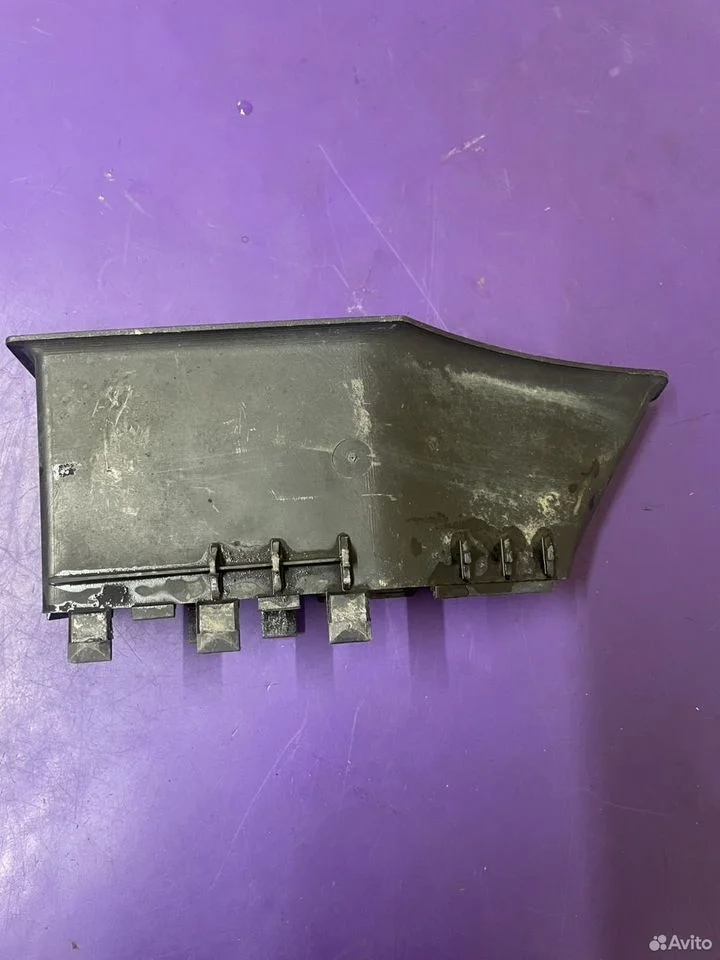 Воздуховод audi a8 d2 077129617