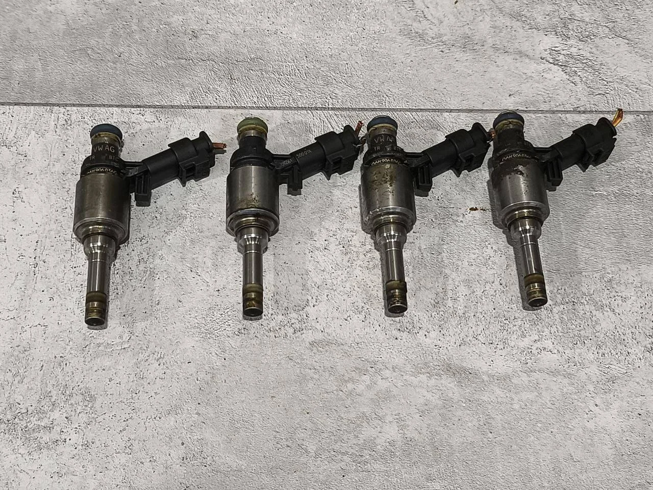 форсунка топливная Audi A4 B8/8K