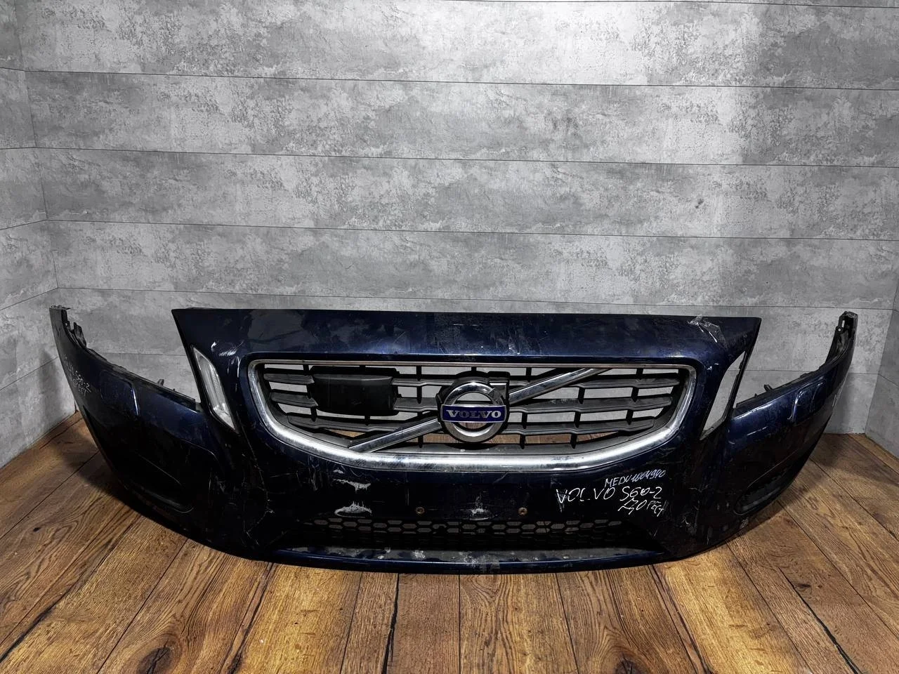 бампер передний Volvo S60 2   Синий