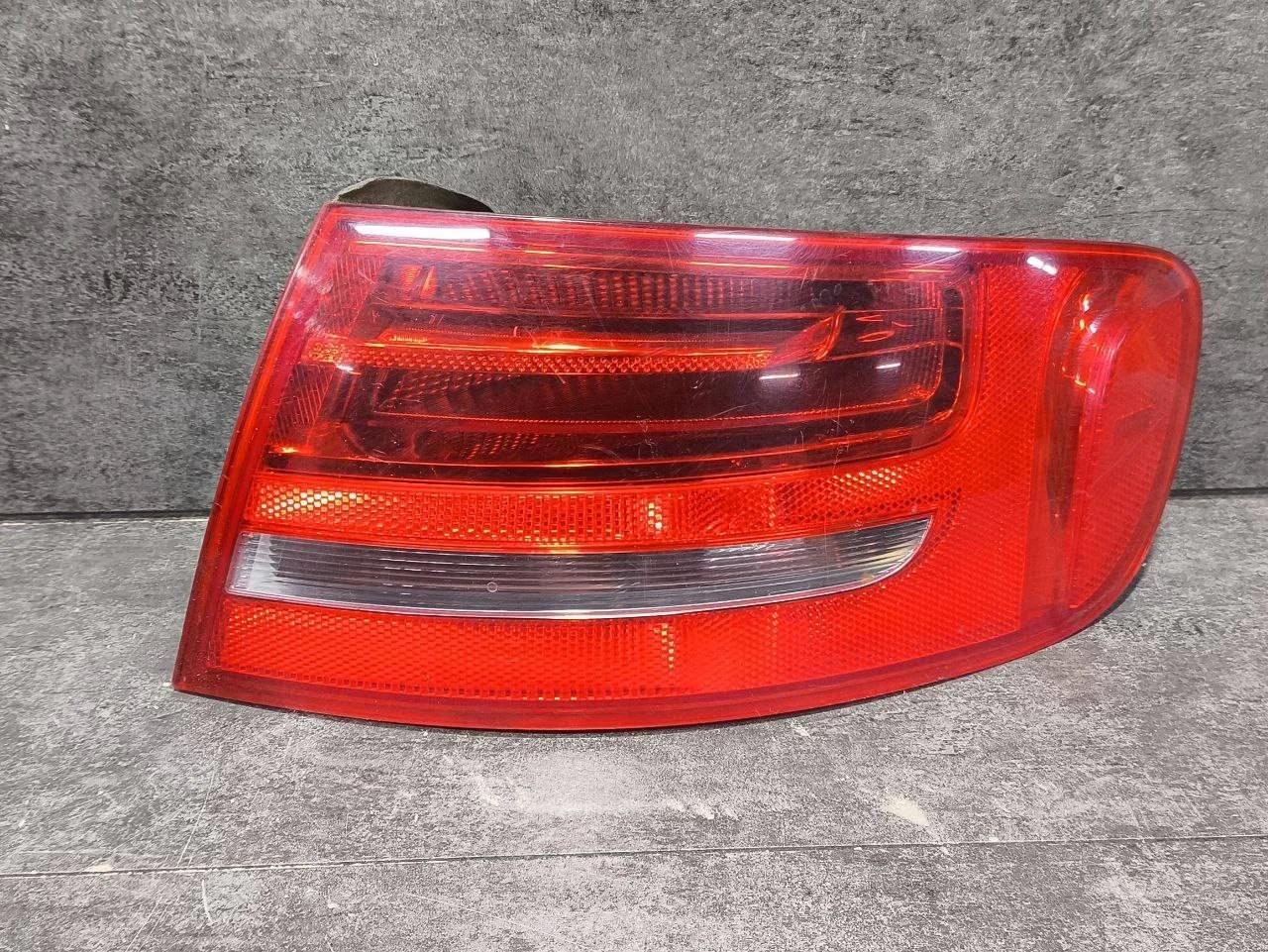 фонарь задний правый Audi A4 B8/8K