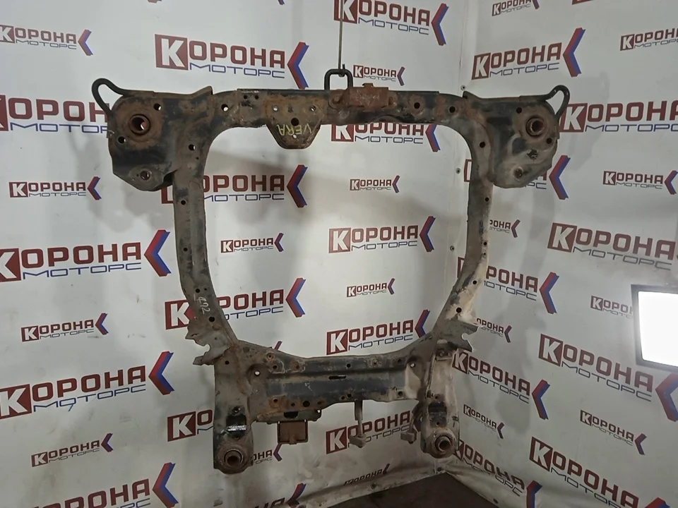 Подрамник двигателя Б/У Оригинал 1