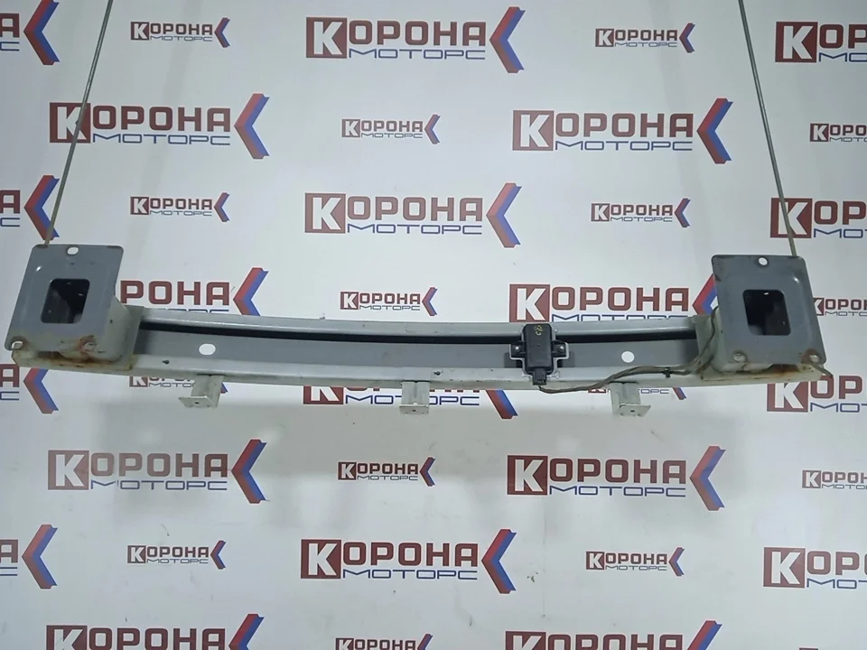 Усилитель заднего бампера Б/У Б/У 1