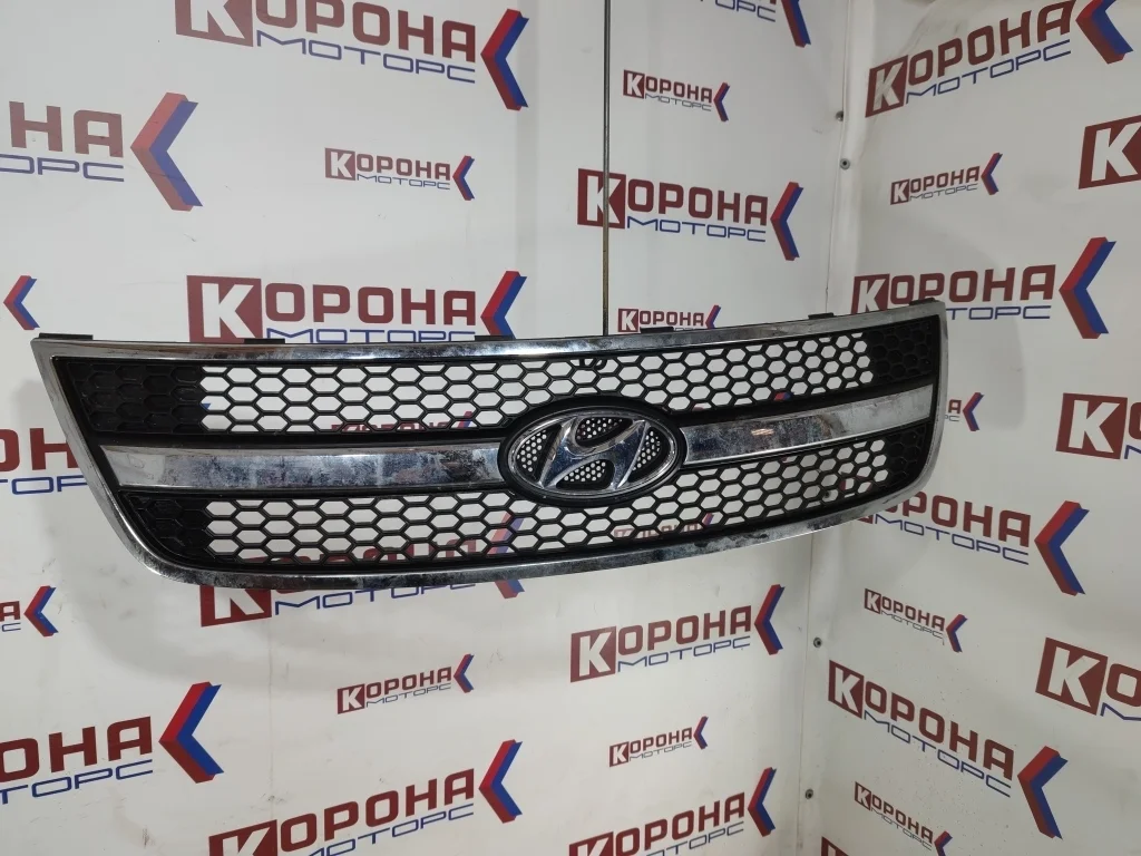 Решетка радиатора Б/У оригинал 5