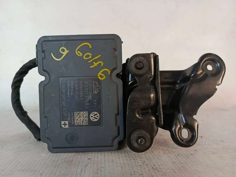 Блок ABS с кронштейном Volkswagen Golf GTI VI