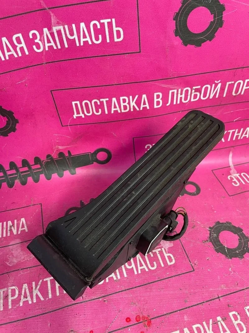 Педаль газа Mercedes Benz w212  (2)