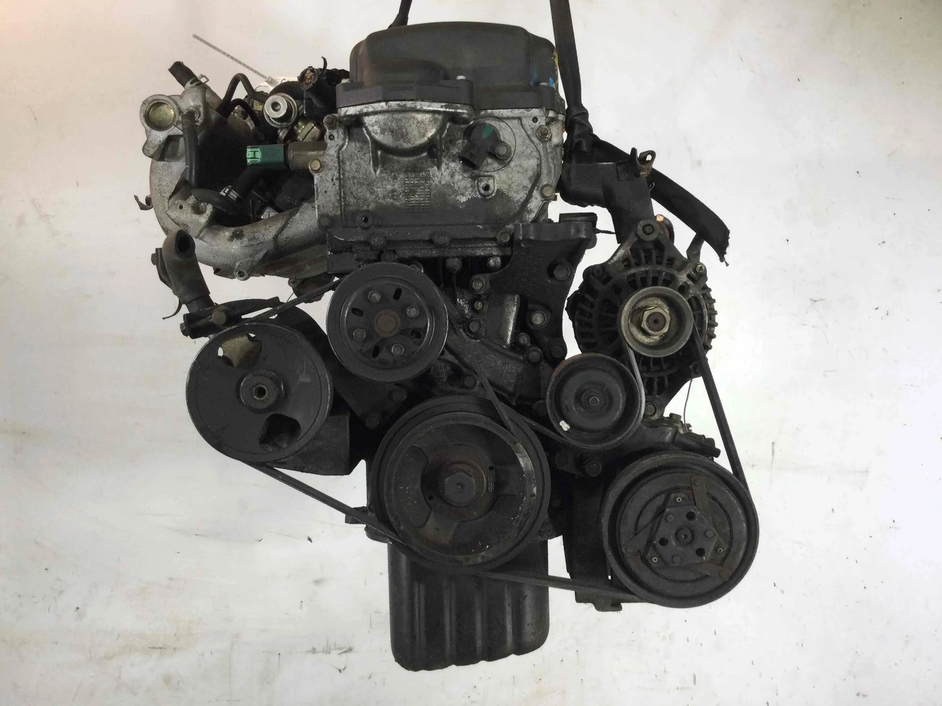 Двигатель Nissan Primera Primera III (P12) 2001 - 2008 бензин 1.8 i Механика Седан