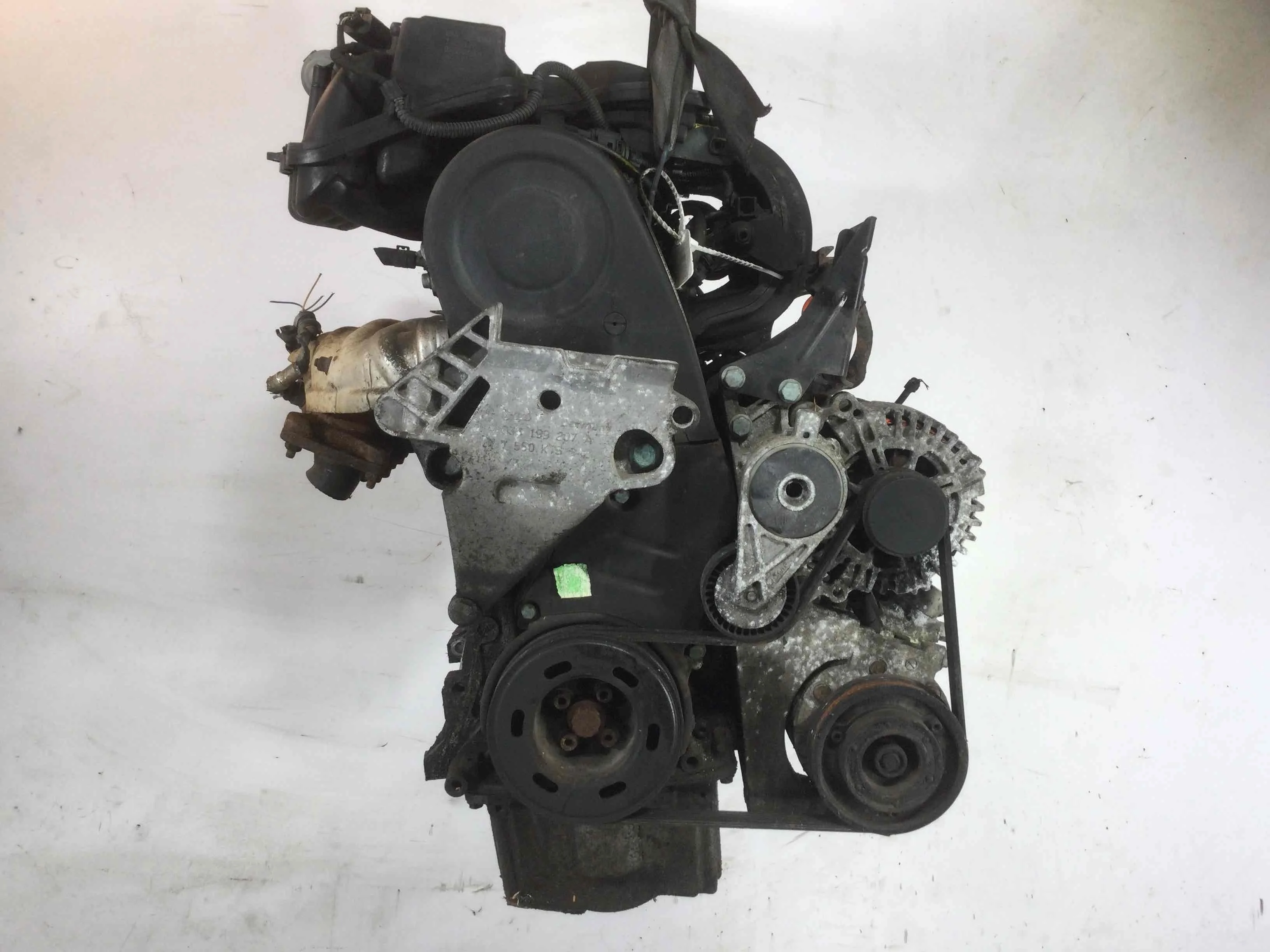 Двигатель Audi A3 8P/8PA [рестайлинг] (2004-2008) бензин 1.6 i Механика