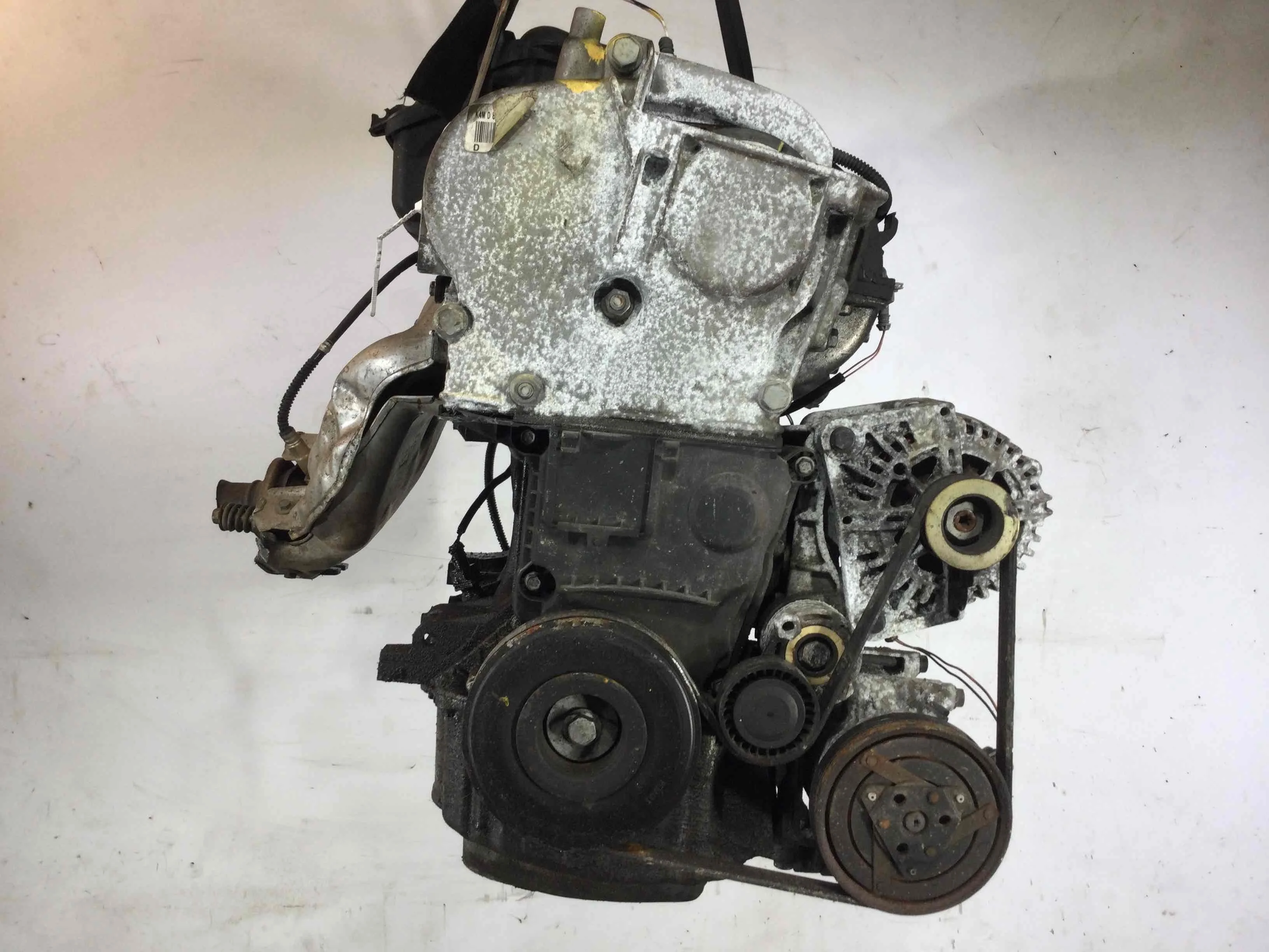 Двигатель Renault Megane Megane II (KM,LM) 2003 - 2009 бензин 1.6 i Механика Х/б