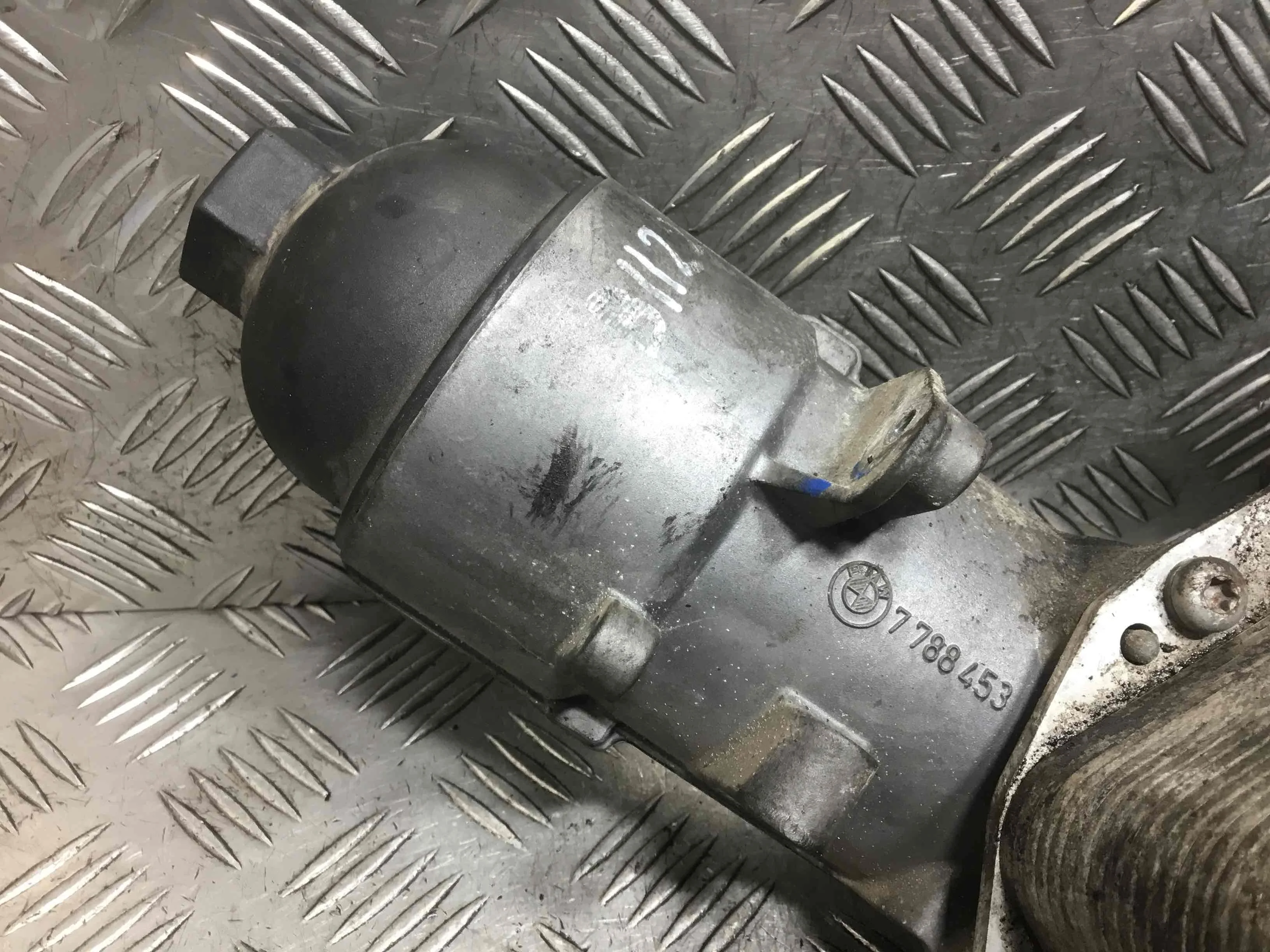 Корпус масляного фильтра BMW 5-Series 5-Series E60 2003 - 2009 дизель 2.5 TDI Автомат Седан