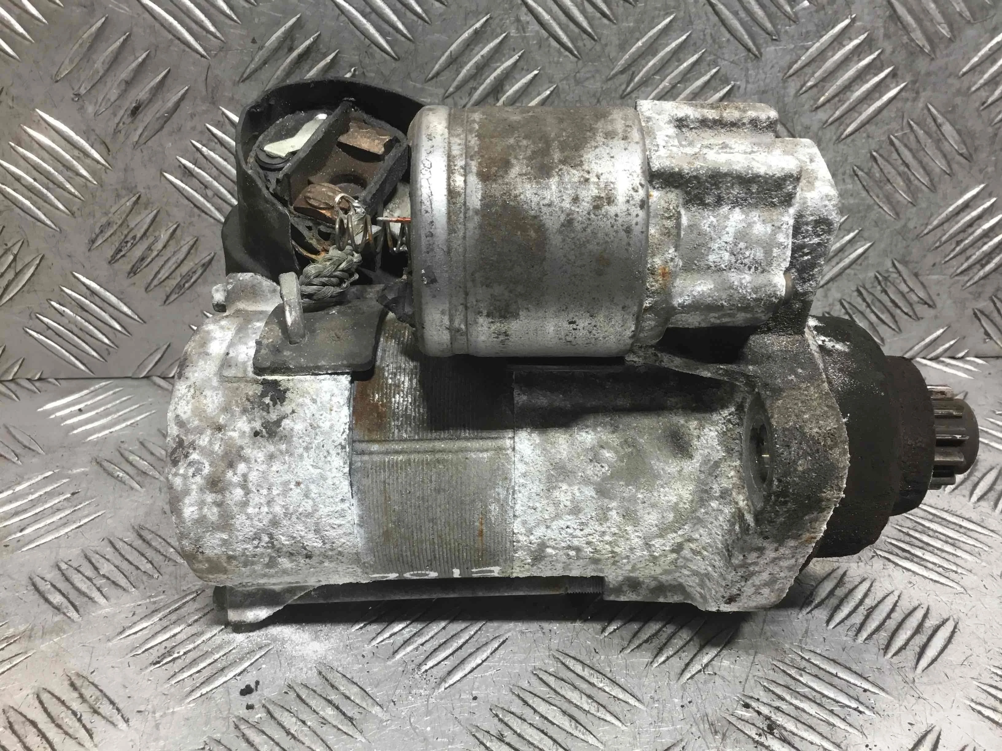 Стартер Volkswagen Golf 5 поколение (2004-2009) дизель 1.9 TDI Механика Х/б