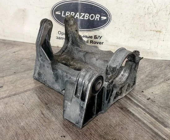 Кронштейн привода Land Rover Freelander 2 2.2