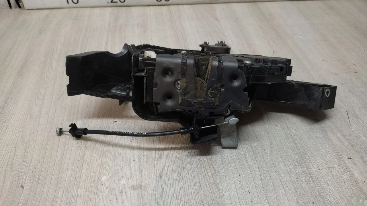 [Б/У] Замок двери задней левой Ford [Код: 00600021 ]
