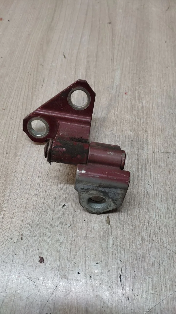 [Б/У] Петля двери передней L=R Lexus GS 300/400/430 2005-2011, LS USF4# 2006> [Код: 00341846 ]
